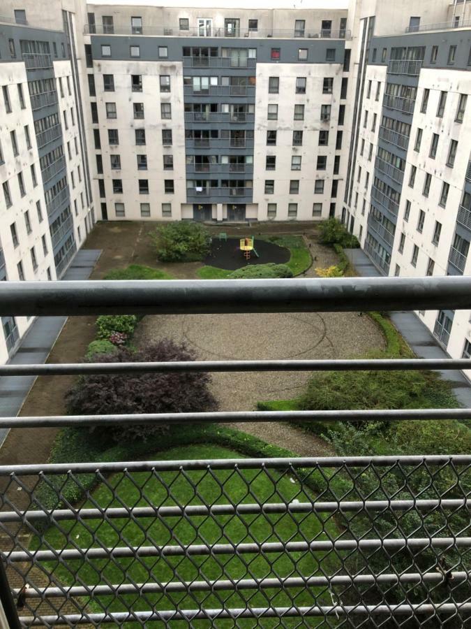 Wallace Hide Out Glasgow Buitenkant foto